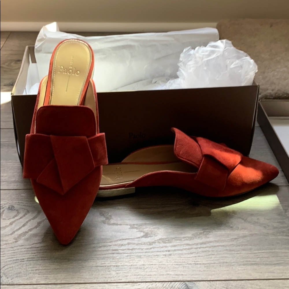 Flat slip in Swede shoes